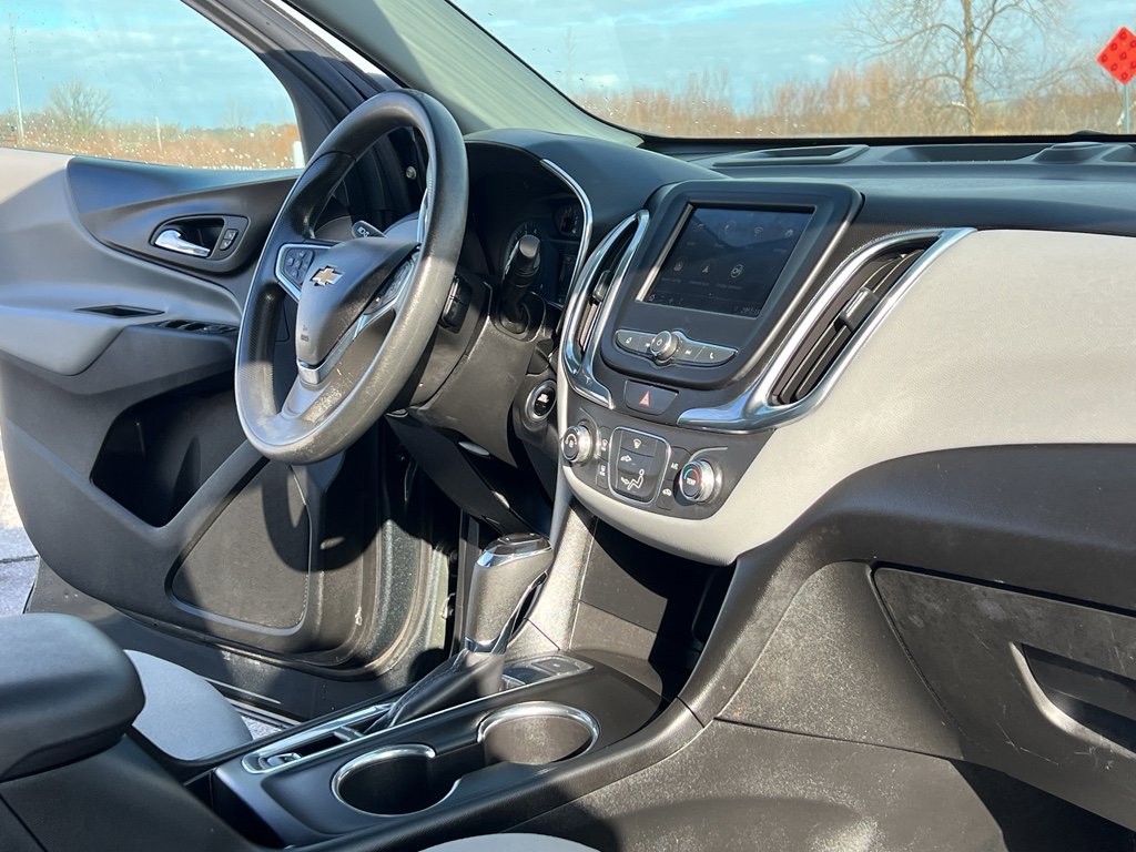 Used 2020 Chevrolet Equinox LS image 26