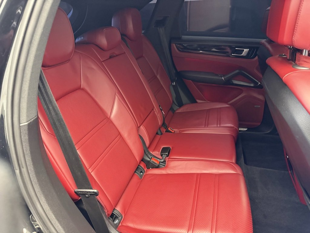 Used 2019 Porsche Cayenne S image 56