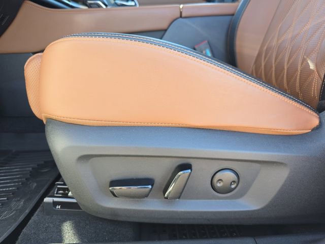 Used 2025 Nissan Rogue Platinum w/ Platinum Premium Package image 29