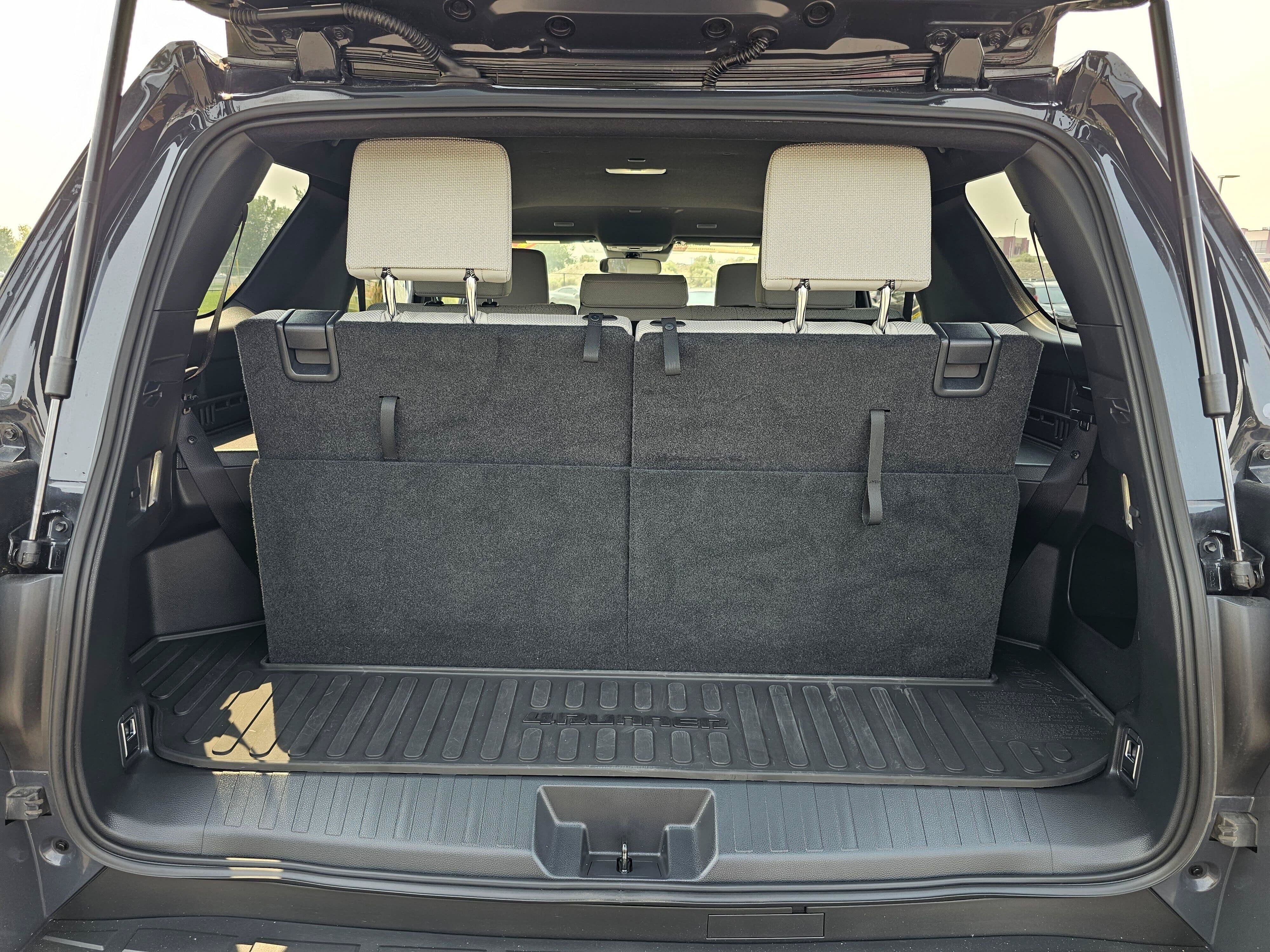Used 2025 Toyota 4Runner SR5 AWD/4WD image 14
