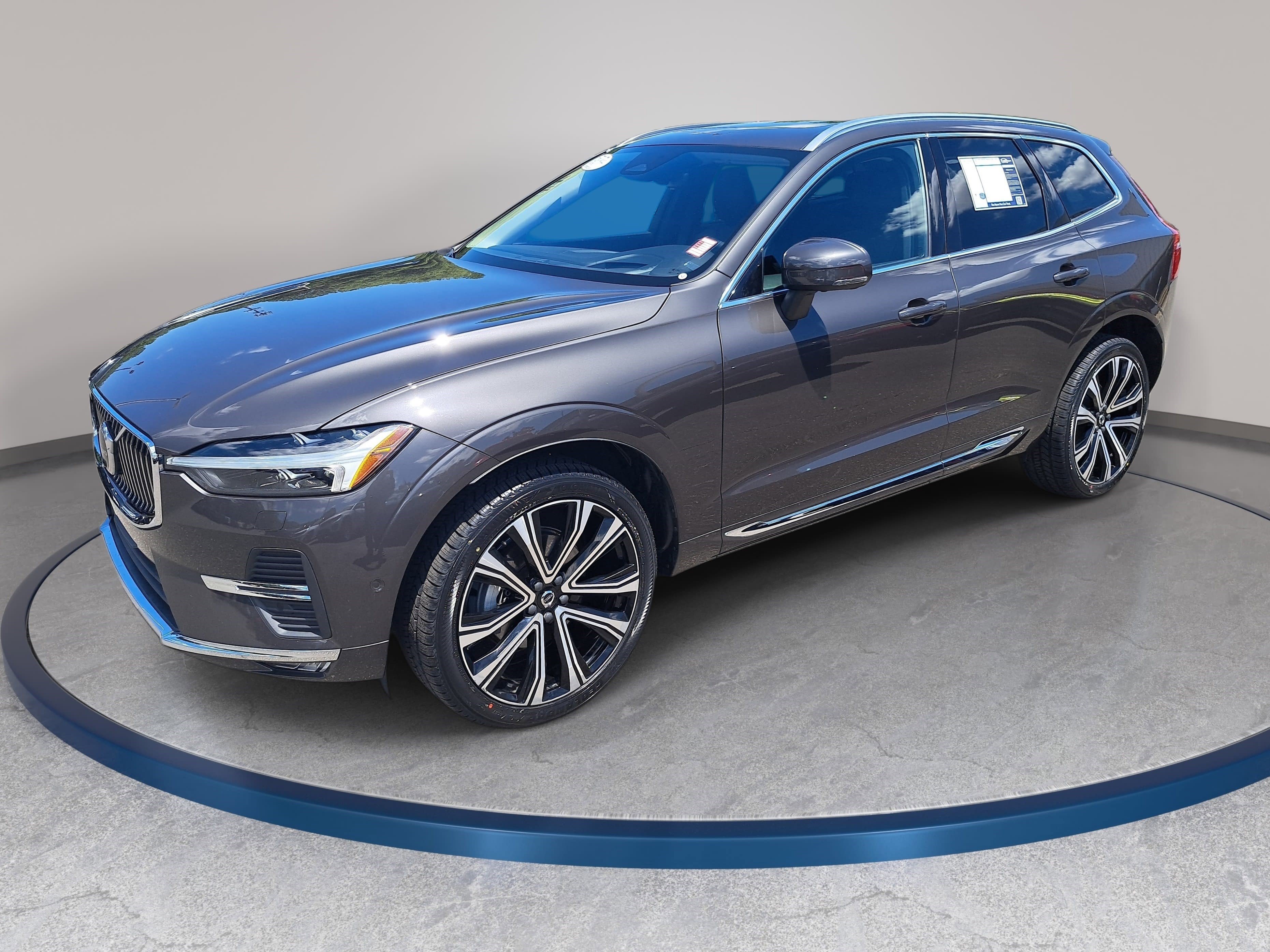 Used 2023 Volvo XC60 B5 Ultimate w/ Climate Package