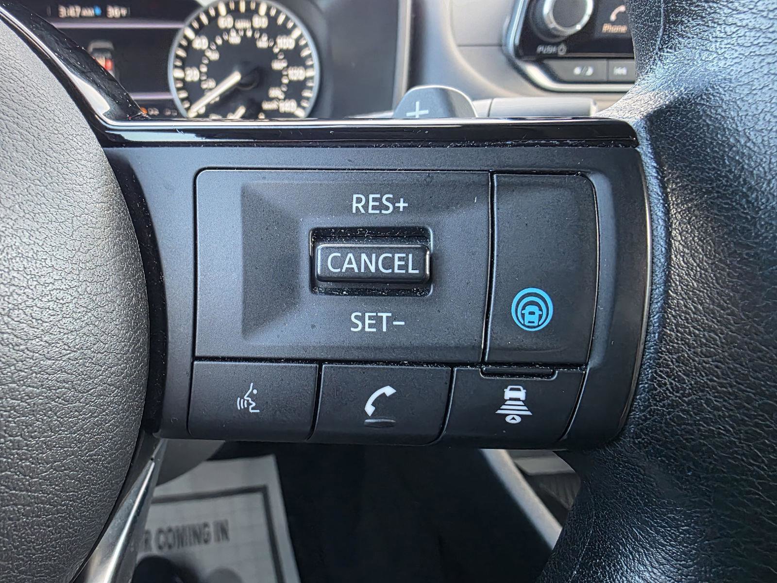 Used 2023 Nissan Rogue SV image 18