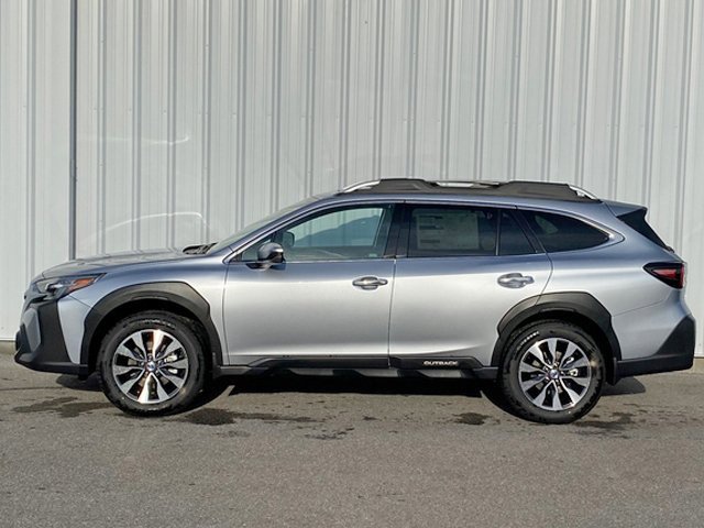New 2025 Subaru Outback Touring image 4