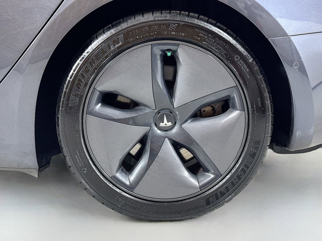 Used 2018 Tesla Model 3 Long Range image 10
