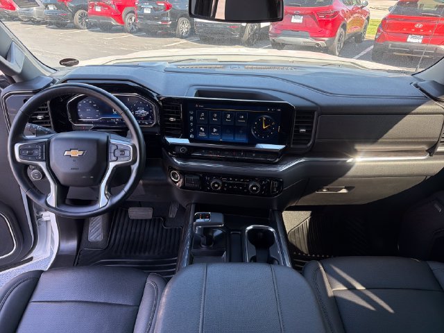 Used 2023 Chevrolet Silverado 1500 LTZ w/ LTZ Premium Package AWD/4WD image 14