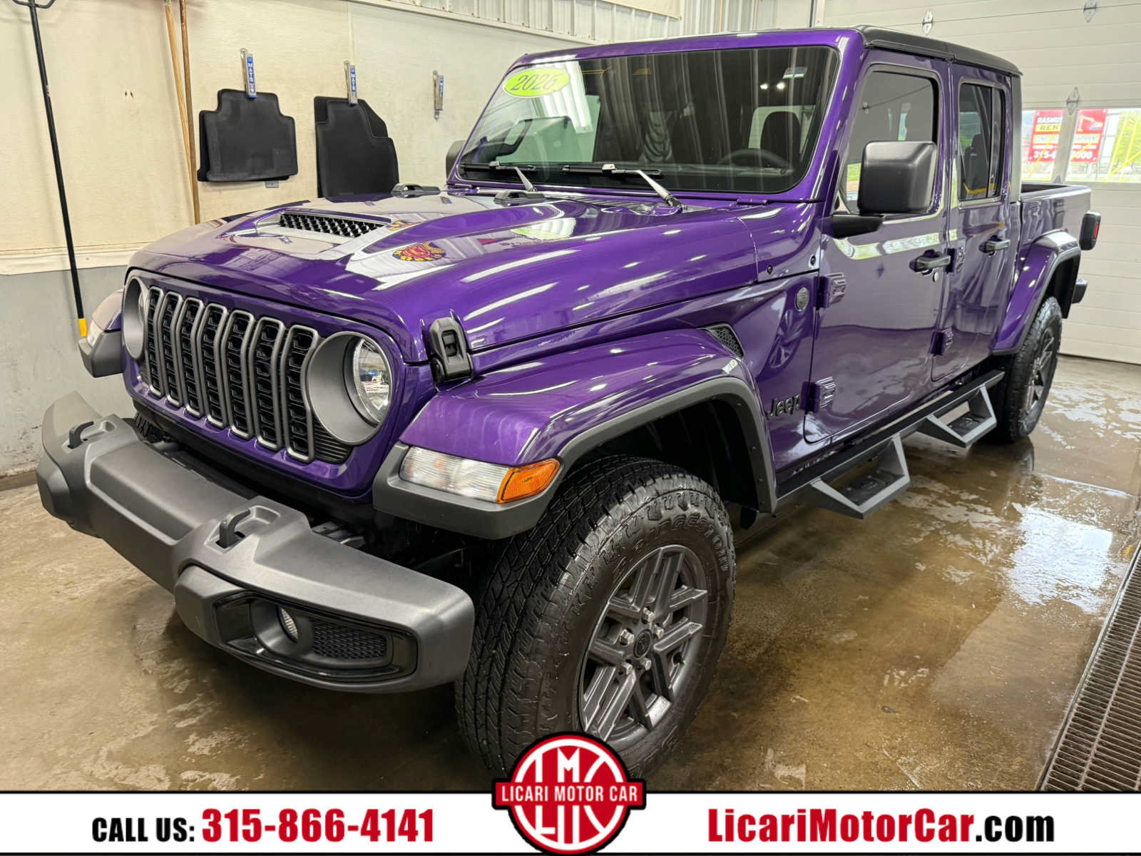 Used 2026 Jeep Gladiator Sport AWD/4WD image 1