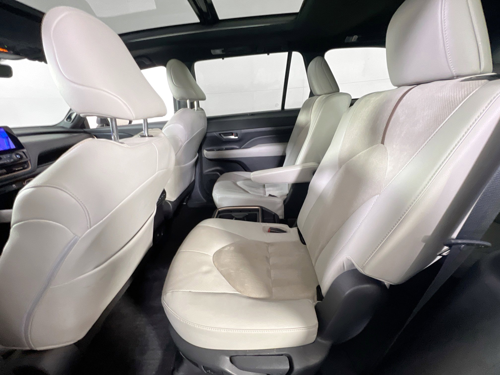 Used 2024 Toyota Grand Highlander AWD Hybrid image 24