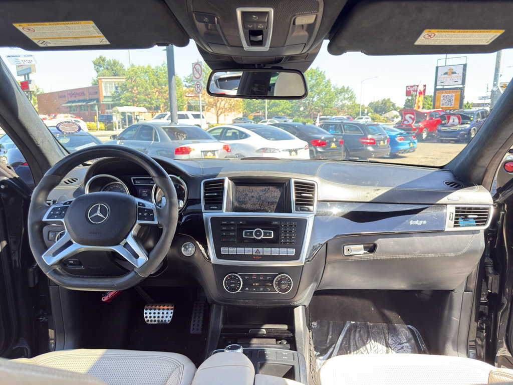 Used 2014 Mercedes-Benz GL 63 AMG 4MATIC image 24