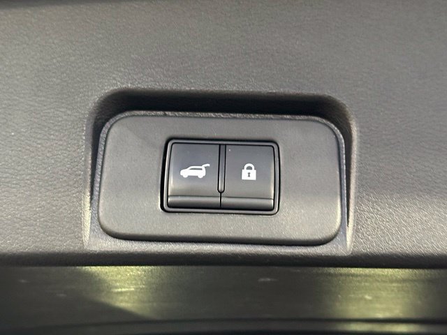 Certified 2025 Nissan Rogue SV AWD/4WD image 18