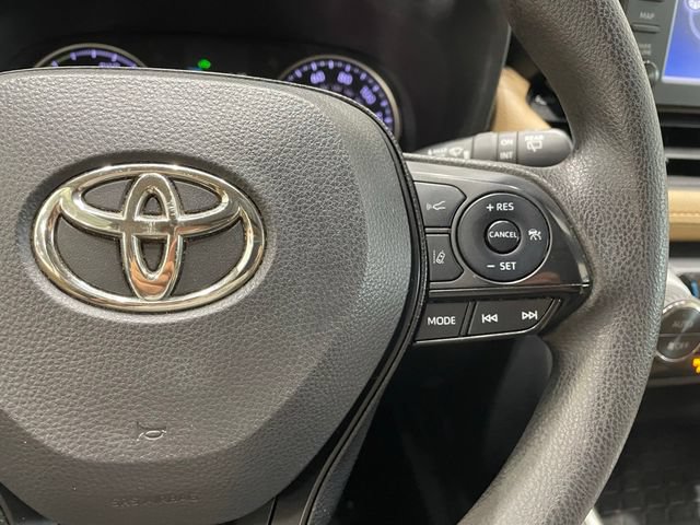 Used 2019 Toyota RAV4 XLE AWD/4WD image 23