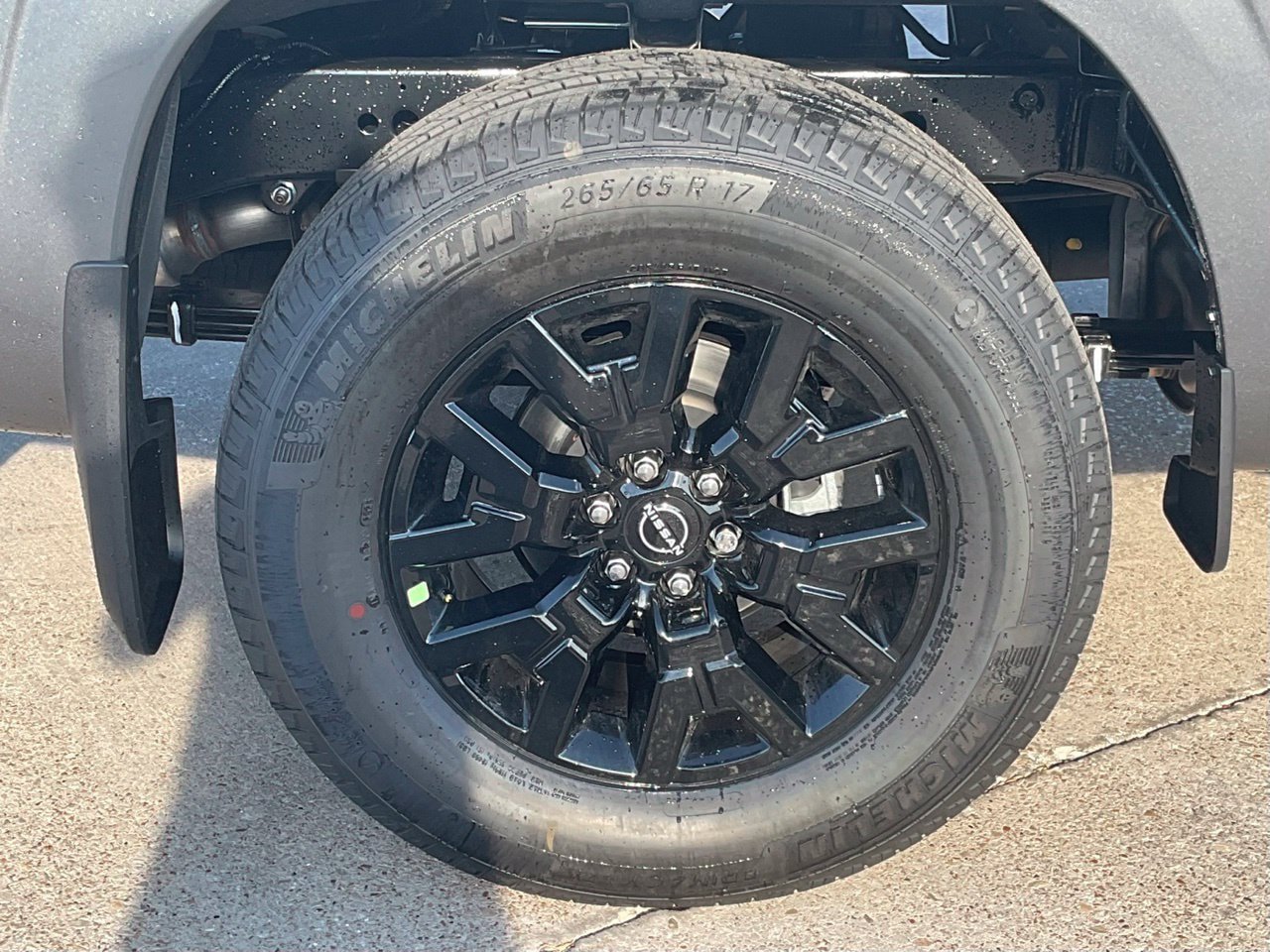 New 2027 Nissan Frontier SV RWD image 7