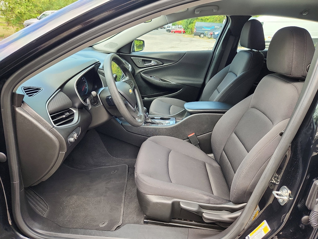Used 2023 Chevrolet Malibu LS image 22