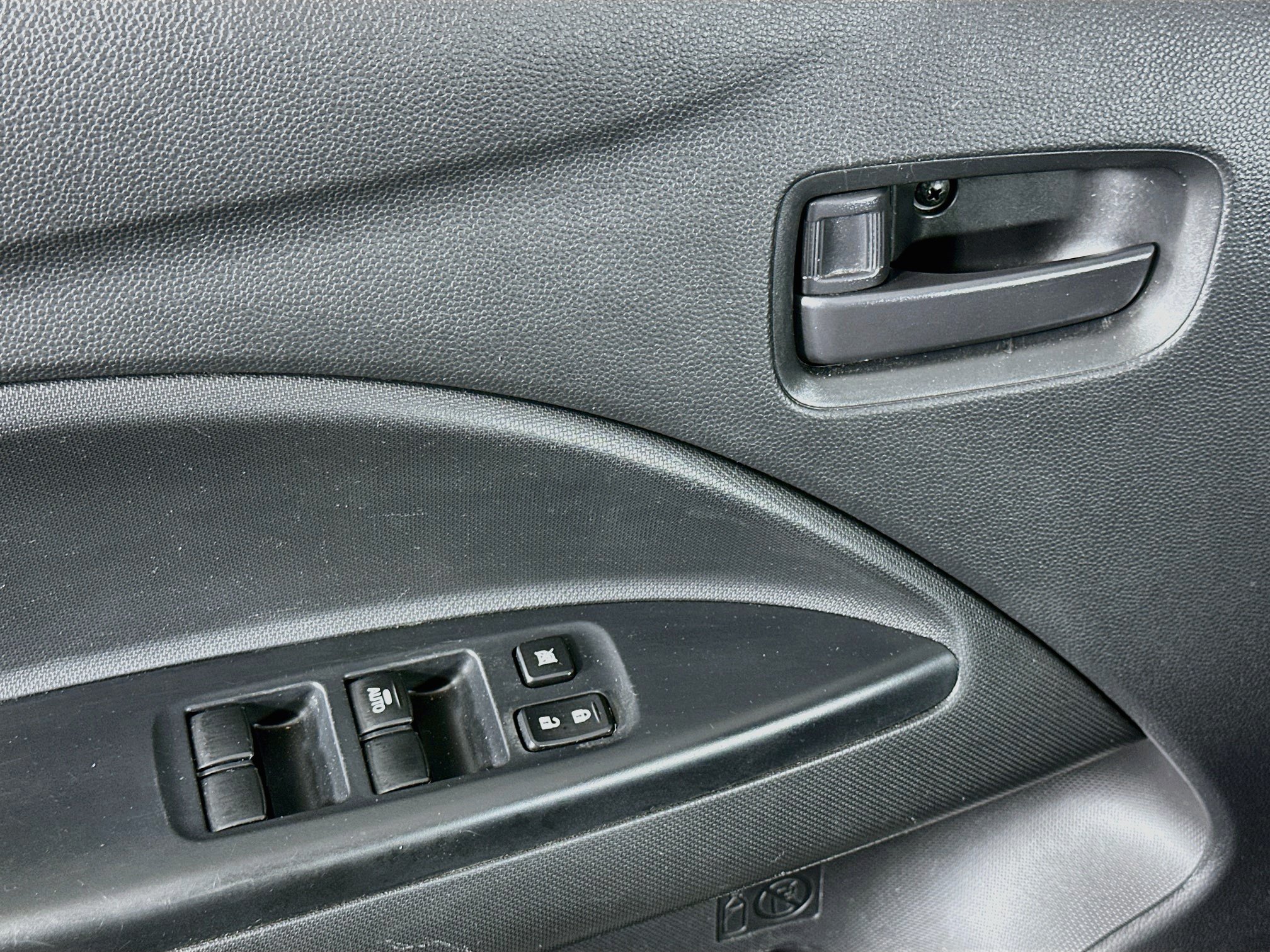 Used 2024 Mitsubishi Mirage ES FWD image 15