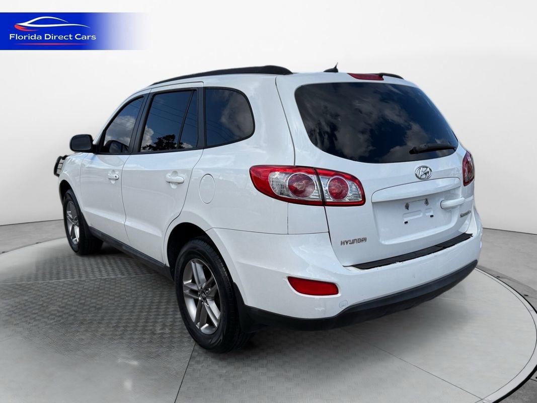 Used 2011 Hyundai Santa Fe GLS image 3