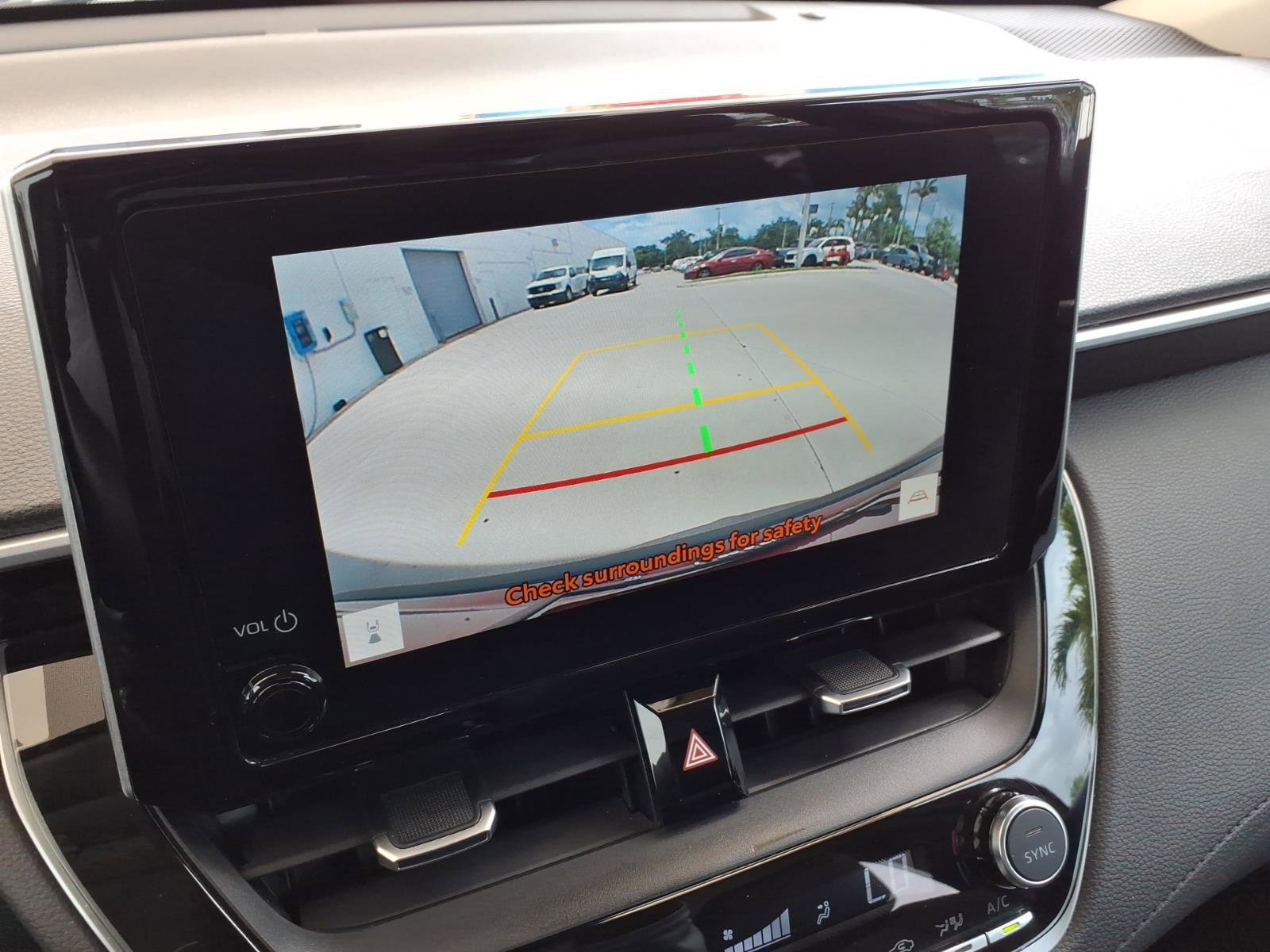 Used 2023 Toyota Corolla Cross XLE FWD image 27