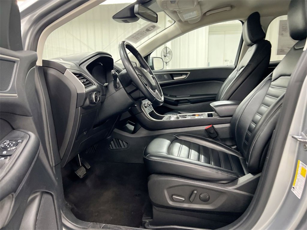 Used 2023 Ford Edge SEL image 19
