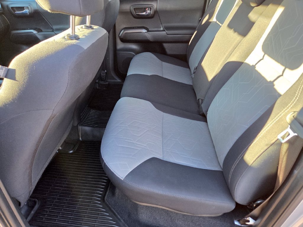 Used 2020 Toyota Tacoma TRD Off-Road AWD/4WD image 14