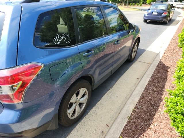 Used 2015 Subaru Forester 2.5i Premium w/ All-Weather Package AWD/4WD image 10