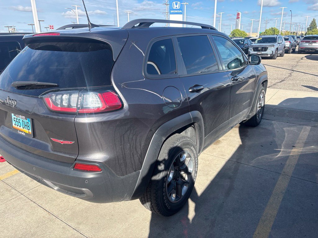 Used 2019 Jeep Cherokee Trailhawk w/ Cold Weather Group AWD/4WD image 15