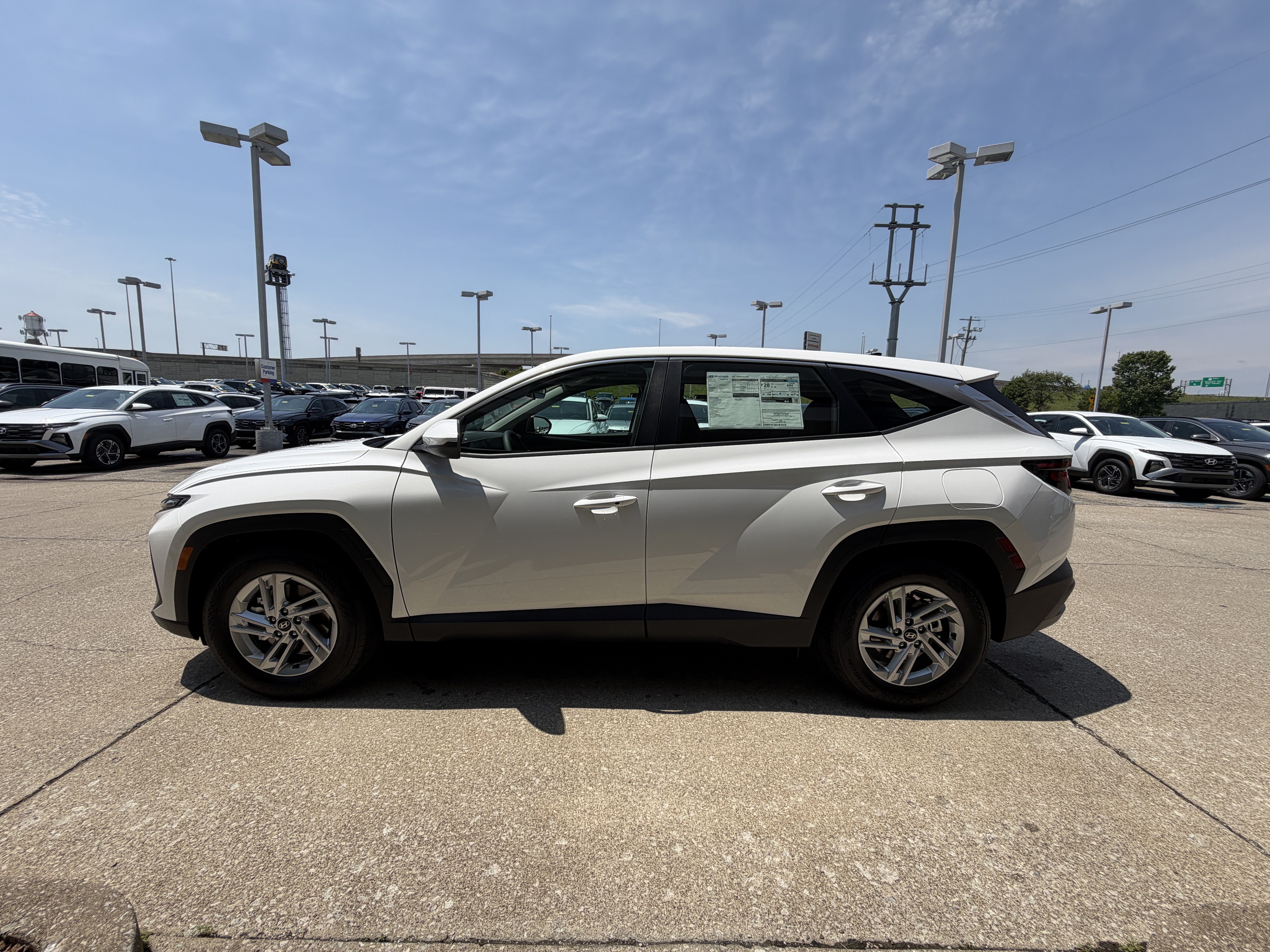 Used 2026 Hyundai Tucson SE FWD image 14