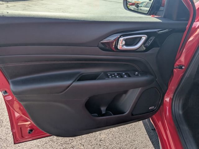 Used 2022 Jeep Compass Limited w/ (RED) Package image 15