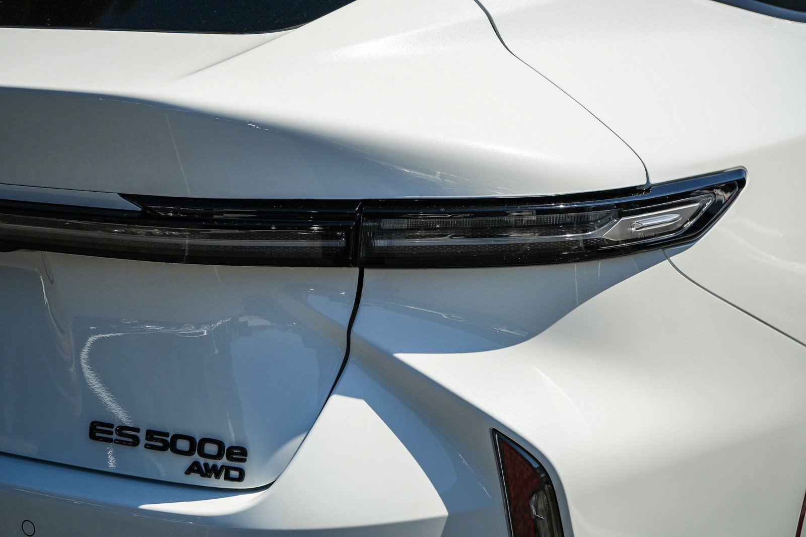 New 2026 Lexus ES 500e AWD/4WD image 7