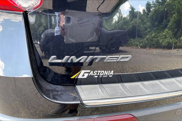 Used 2021 Ford Explorer Limited AWD/4WD image 23