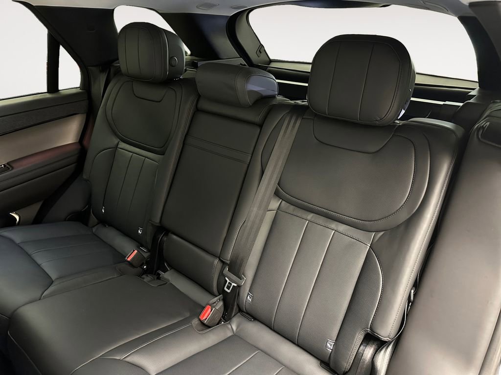 Used 2023 Land Rover Range Rover Sport SE image 12