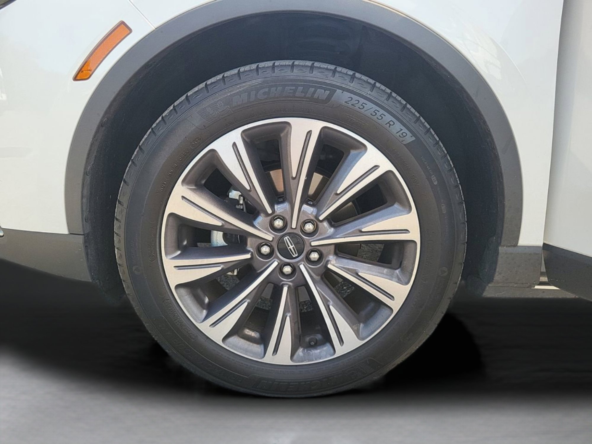 Used 2020 Lincoln Corsair Reserve w/ Elements Package image 32