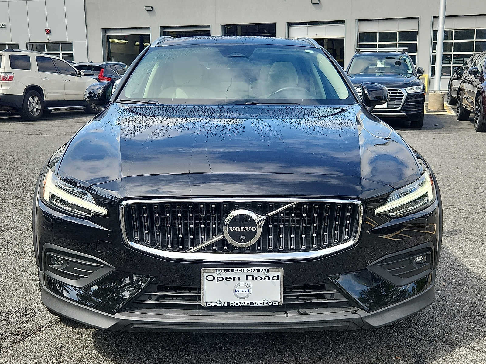 Certified 2024 Volvo V60 B5 Cross Country Plus w/ Protection Package Premier AWD/4WD image 2