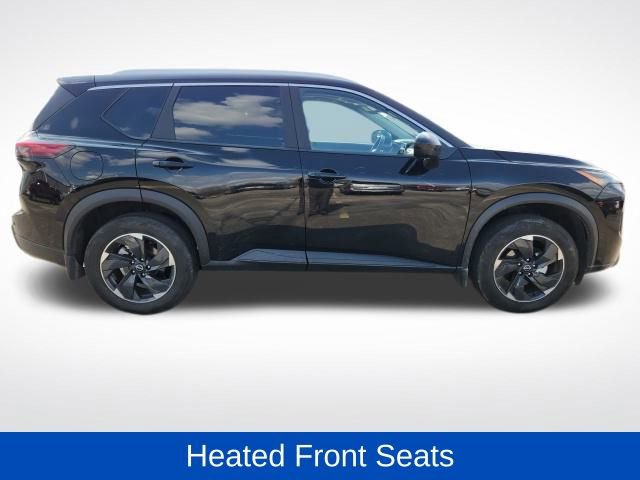 Used 2025 Nissan Rogue SV w/ SV Premium Package image 11