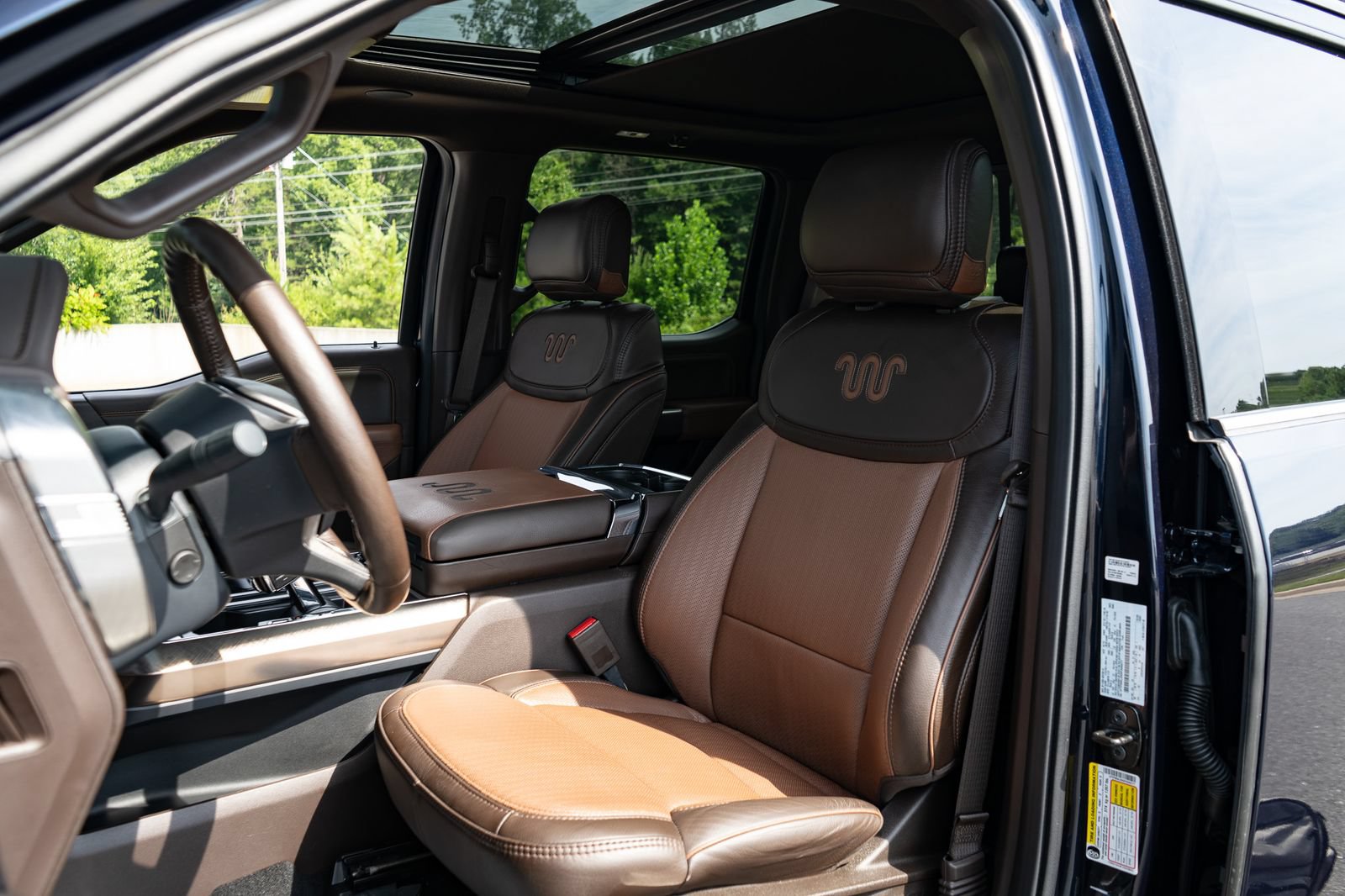 Used 2025 Ford F150 King Ranch w/ FX4 Off-Road Package AWD/4WD image 30