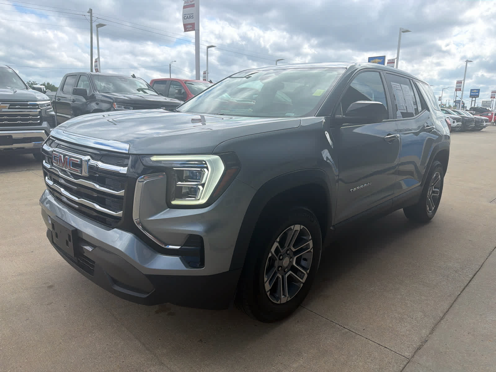 Used 2026 GMC Terrain Elevation AWD/4WD image 1