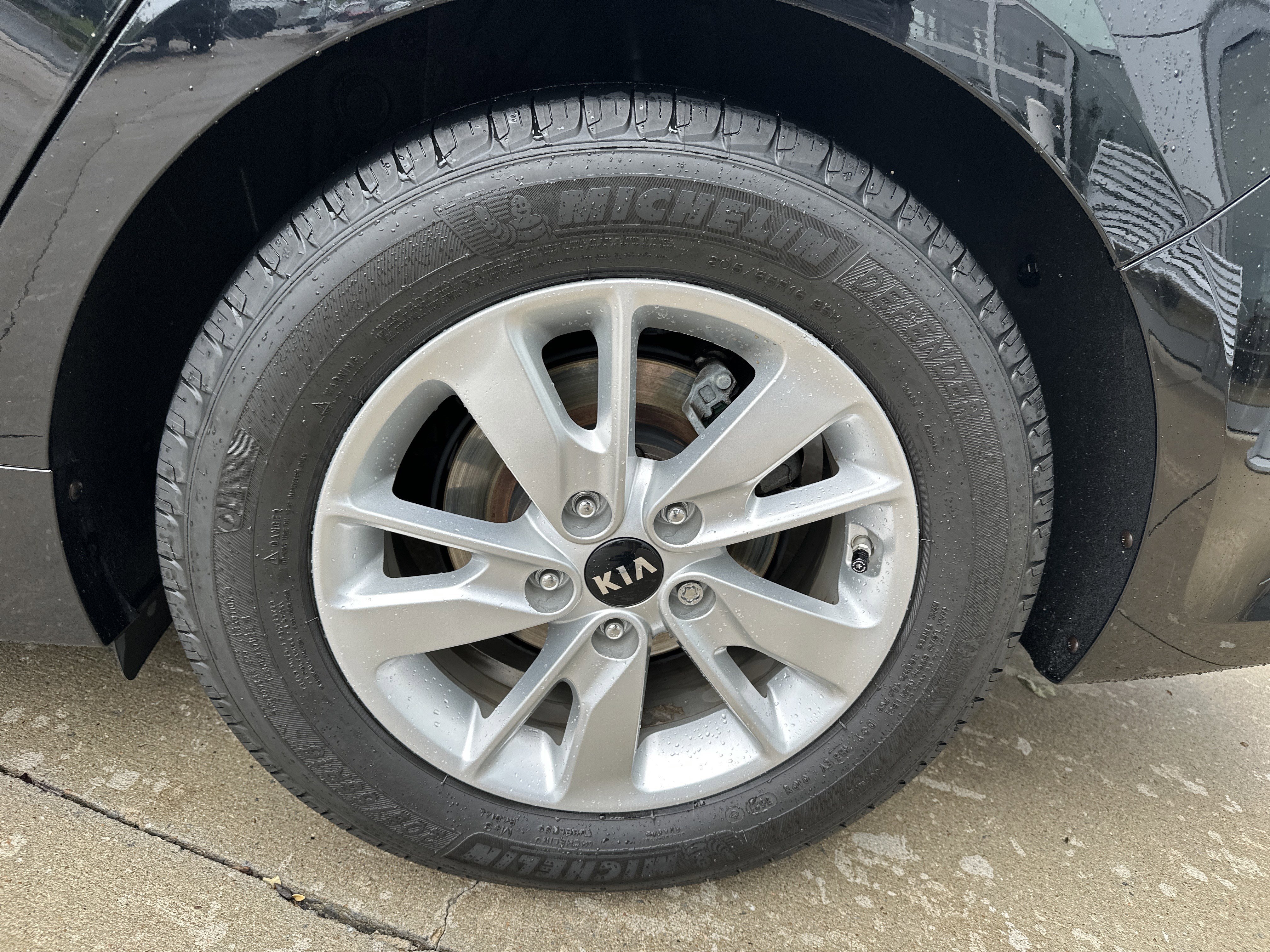 Used 2017 Kia Optima LX FWD image 31