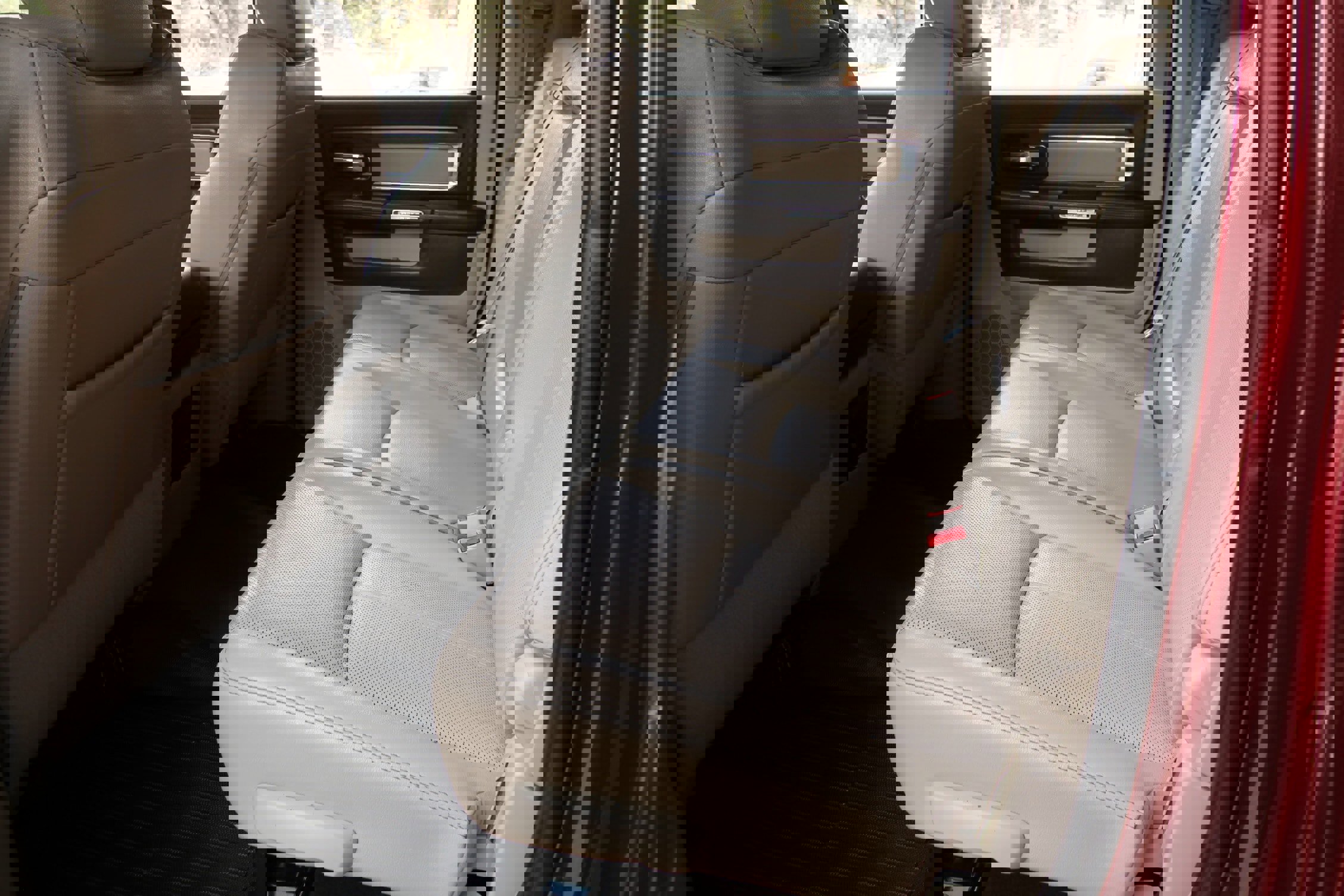 Used 2018 RAM 3500 Laramie image 46