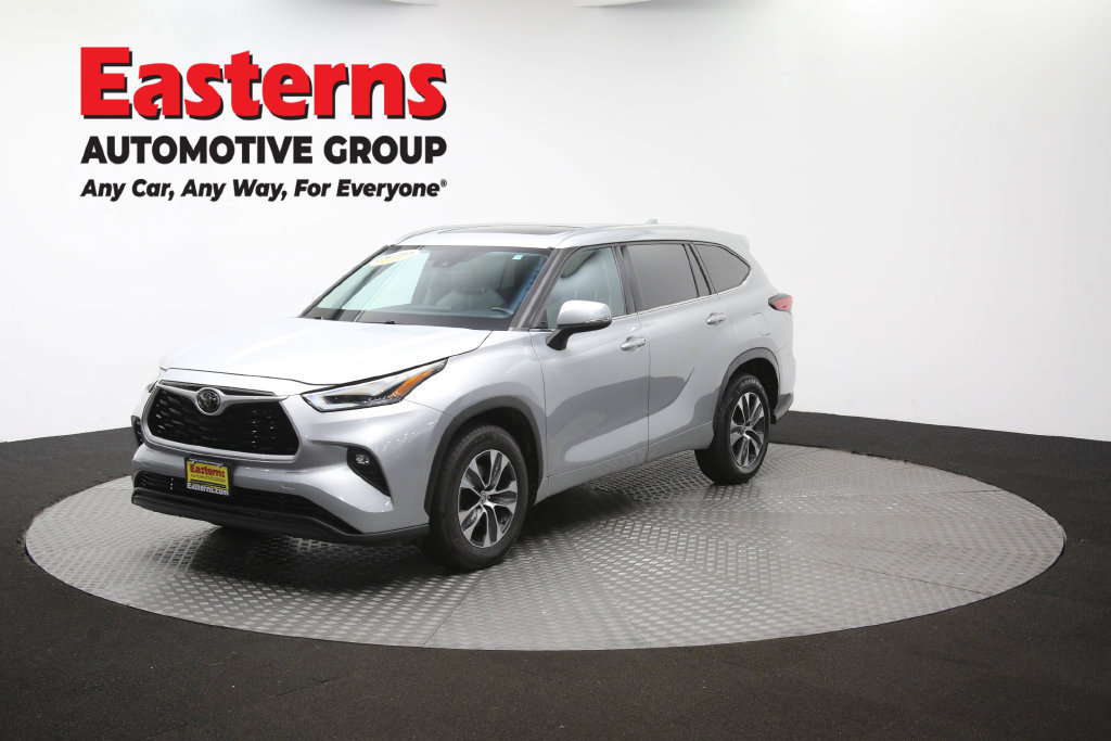 Used 2021 Toyota Highlander XLE FWD image 62