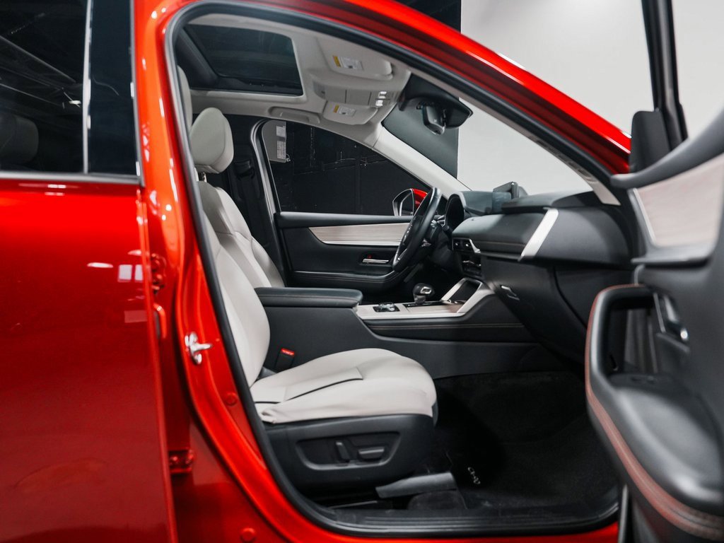 Used 2024 MAZDA CX-90 Plug-In Hybrid w/ Premium Pkg image 42