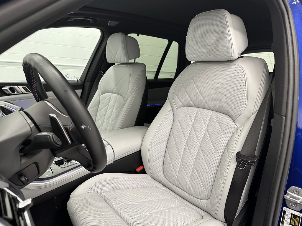 Used 2025 BMW X5 M60i image 13