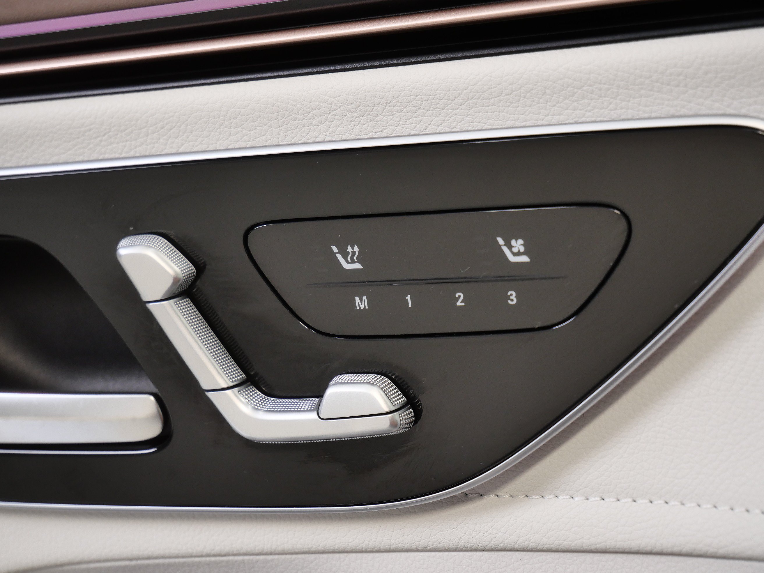 Certified 2023 Mercedes-Benz EQE 350+ 4MATIC SUV image 33