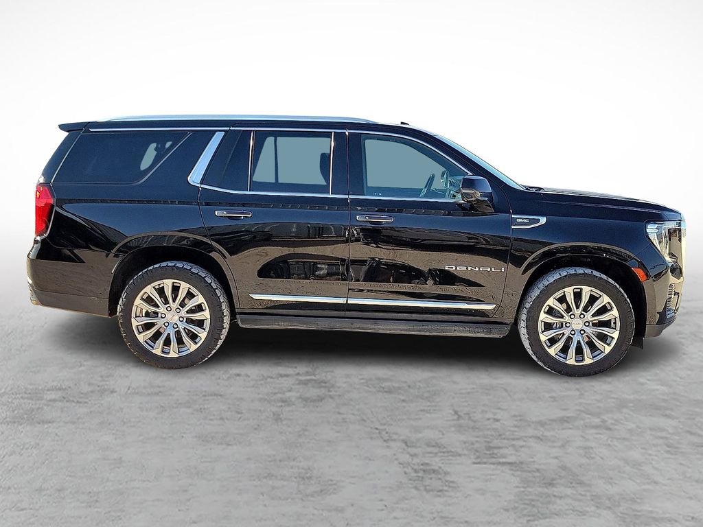 Used 2021 GMC Yukon Denali w/ Denali Premium Package image 12