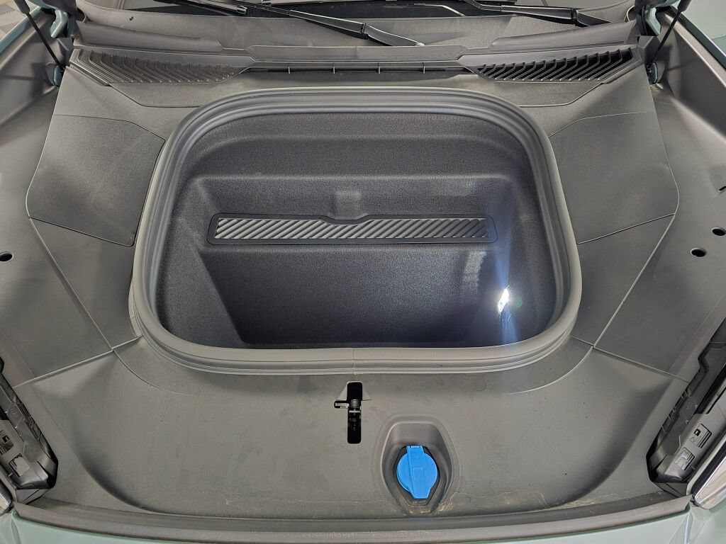 New 2026 Porsche Cayenne Electric AWD/4WD image 11