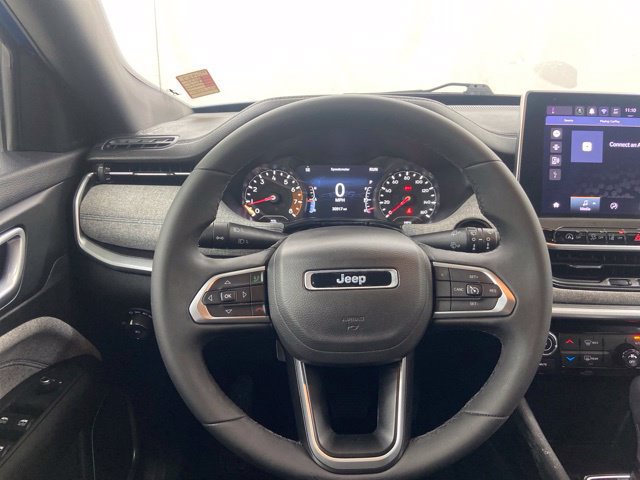 Used 2024 Jeep Compass Latitude AWD/4WD image 15