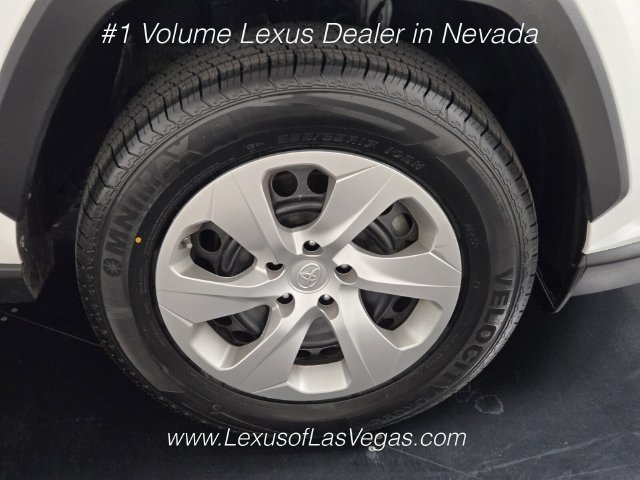 Used 2023 Toyota RAV4 LE AWD/4WD image 9