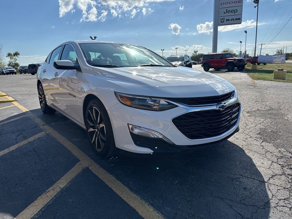 Used 2024 Chevrolet Malibu RS w/ LPO, Floor Liner Package image 2
