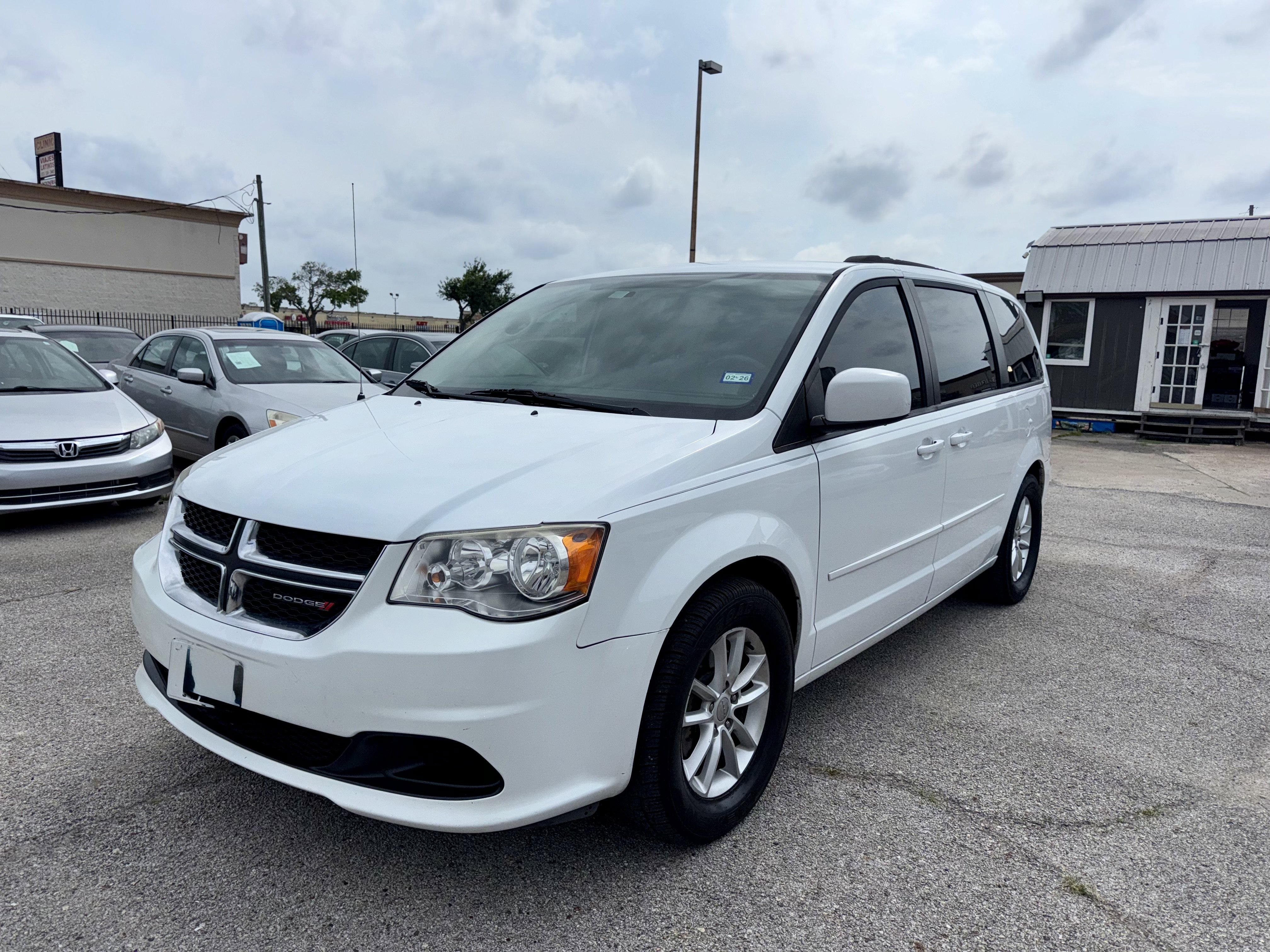 Used 2016 Dodge Grand Caravan SXT w/ Rear Park Assist Package