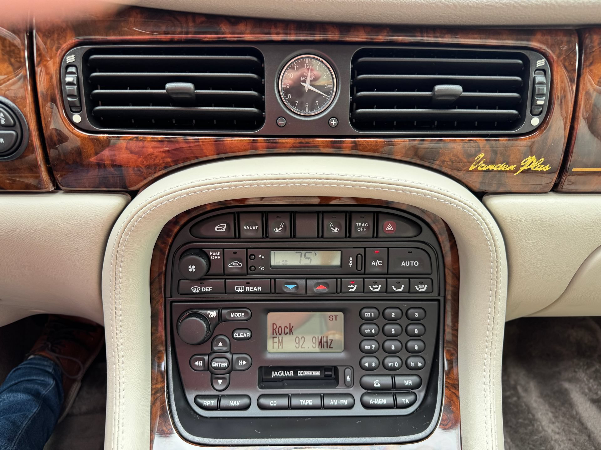 Used 2001 Jaguar XJ Supercharged RWD image 85