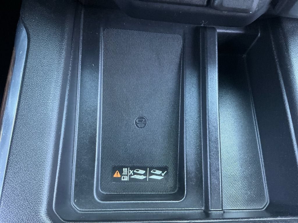 Used 2019 Chevrolet Silverado 1500 High Country w/ Technology Package AWD/4WD image 20