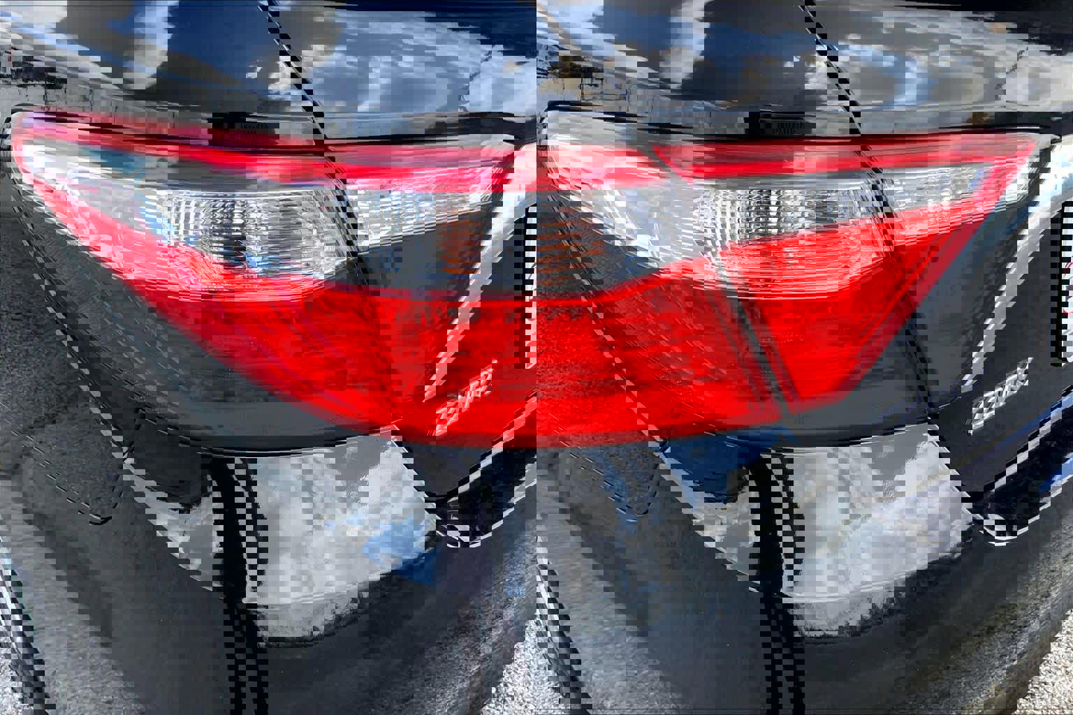 Used 2015 Toyota Camry XLE w/ Moonroof Package FWD image 27