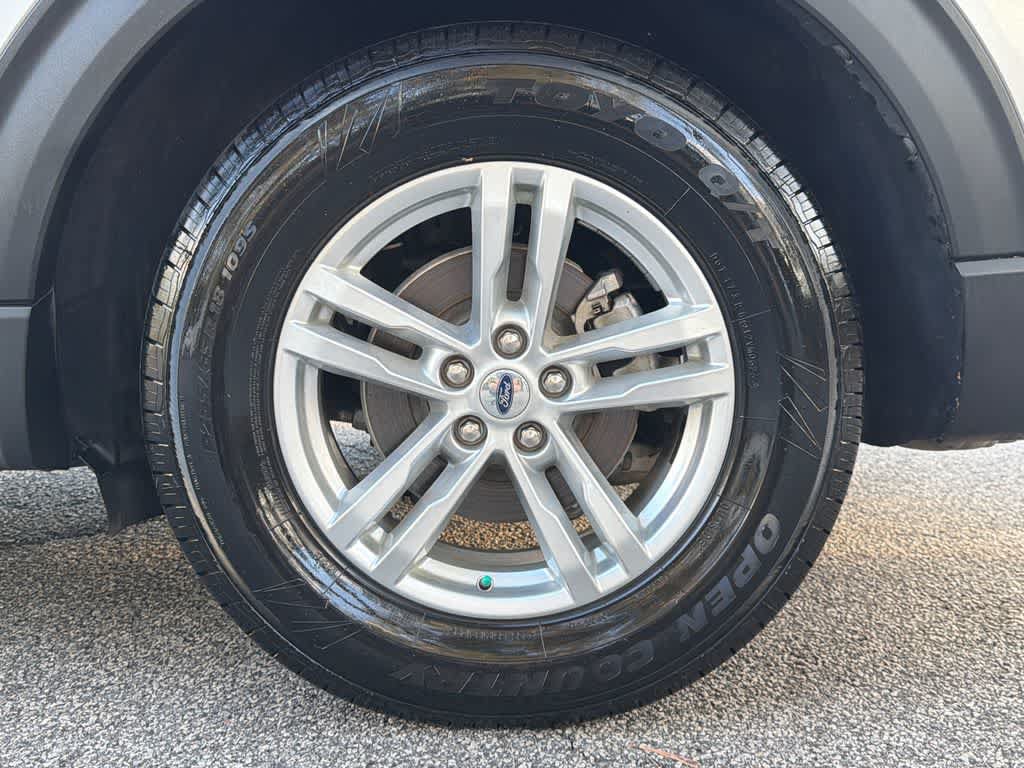 Used 2023 Ford Explorer XLT RWD image 22