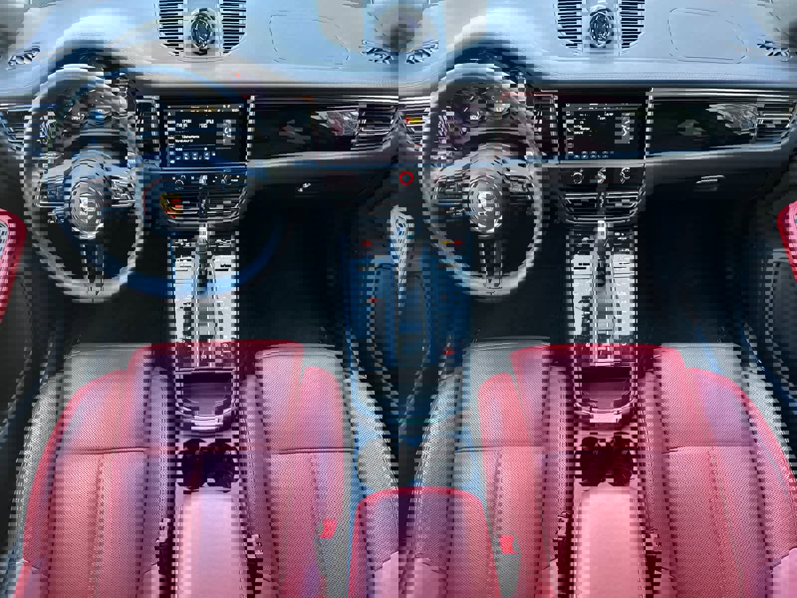 Used 2025 Porsche Macan image 6